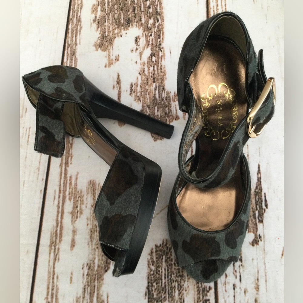 N.Y.L.A. PONY HAIR PLATFORM‎ HEEL SIZE 7